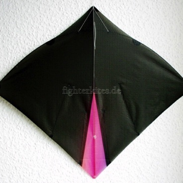 Segel: appliziert
Segelmaterial: Orcon/Ripstop
Bogenstab: Carbon 1,5 mm
Mittelstab: Bambus geschnitzt
Gesamtgewicht: 8,5 g Segel: appliziert
Segelmaterial: Orcon/Ripstop
Bogenstab: Carbon 1,5 mm
Mittelstab: Bambus geschnitzt
Gesamtgewicht: 8,5 g